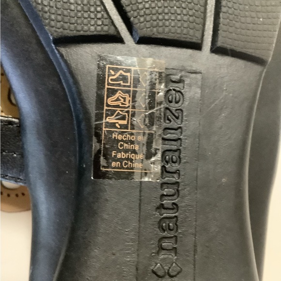 Naturalizer Jade cutout thong sandals - Picture 11 of 11